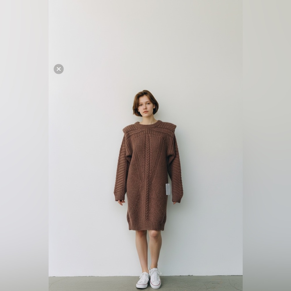 🍁ASTR The Label Fuzzy Knit Sweater in Brown. Size XS